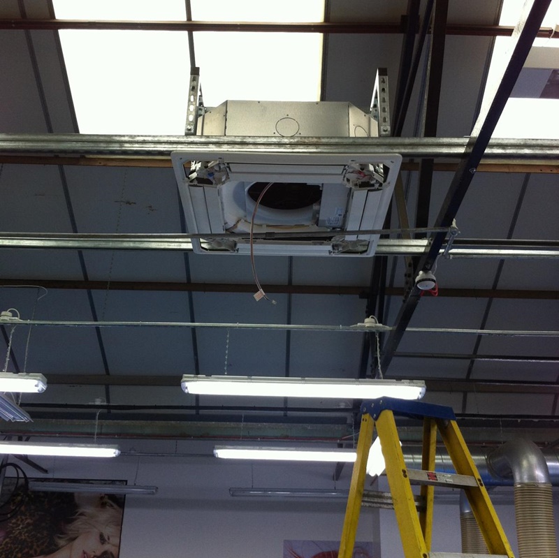 Ventillation System in Warehouse